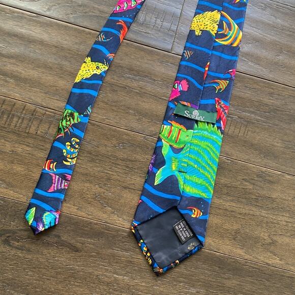 SURREY Colorful Fish Pattern Men's Tie One Size - Picture 3 of 4